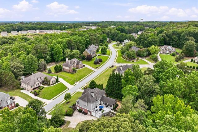 411 Hunting Hills Drive, Braselton, GA 30517