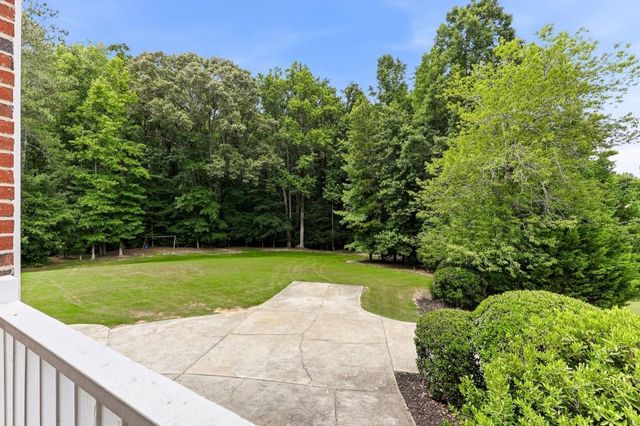 411 Hunting Hills Drive, Braselton, GA 30517