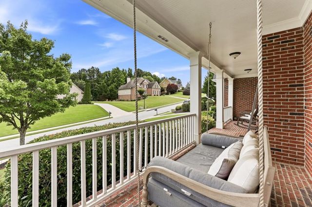 411 Hunting Hills Drive, Braselton, GA 30517