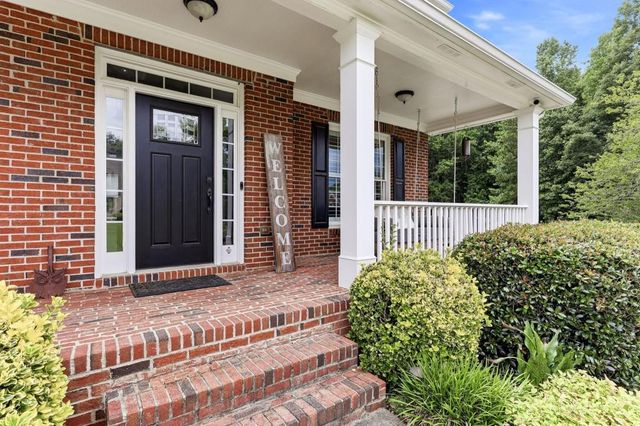 411 Hunting Hills Drive, Braselton, GA 30517