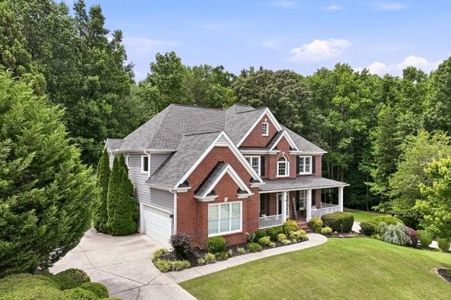 411 Hunting Hills Drive, Braselton, GA 30517