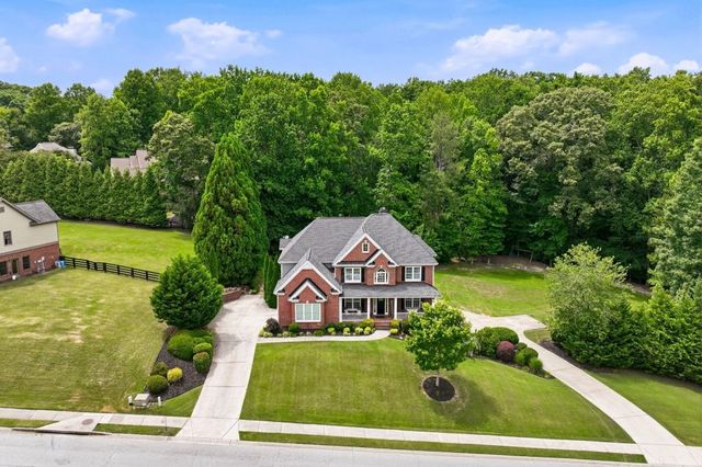 411 Hunting Hills Drive, Braselton, GA 30517