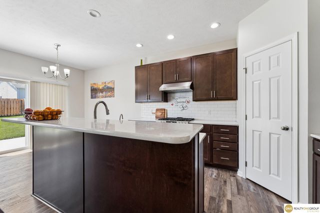 4716 N 210 Avenue, Elkhorn, NE 68022