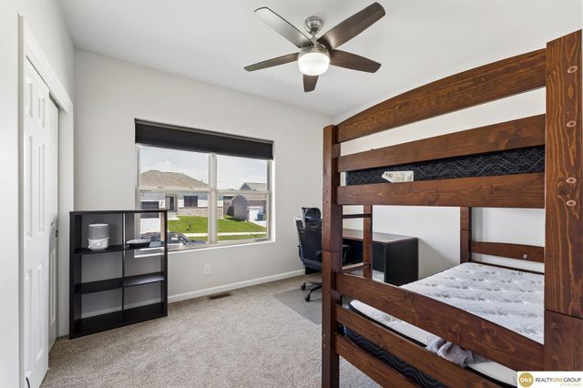 4716 N 210 Avenue, Elkhorn, NE 68022