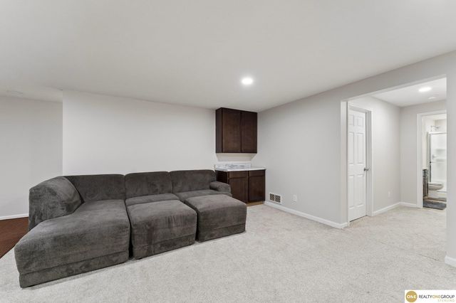 4716 N 210 Avenue, Elkhorn, NE 68022