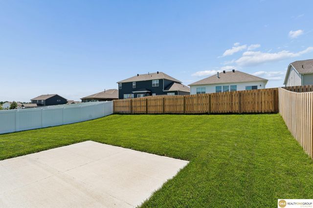 4716 N 210 Avenue, Elkhorn, NE 68022