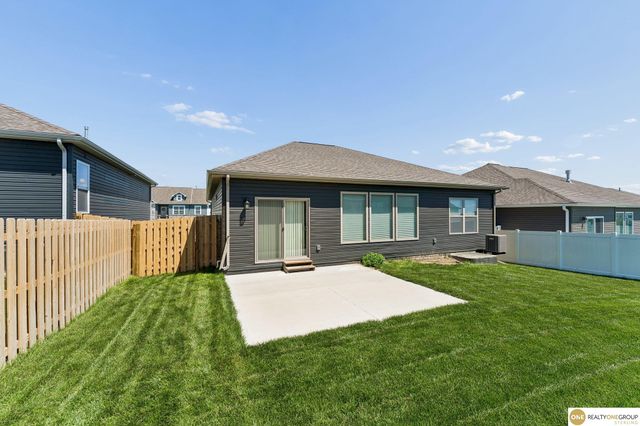 4716 N 210 Avenue, Elkhorn, NE 68022