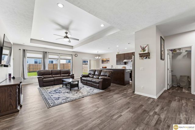 4716 N 210 Avenue, Elkhorn, NE 68022