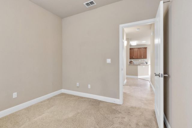 3065 Lennon Dr, Roseville, CA 95661