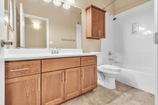 3065 Lennon Dr, Roseville, CA 95661