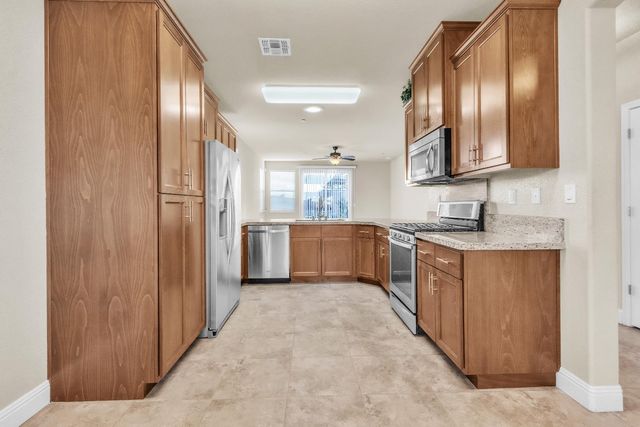 3065 Lennon Dr, Roseville, CA 95661