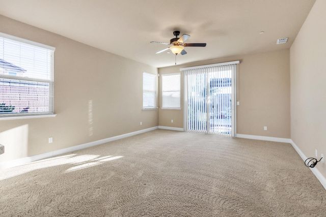 3065 Lennon Dr, Roseville, CA 95661