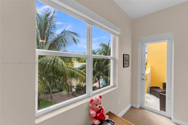 1785 NW 124th Place, Pembroke Pines, FL 33028