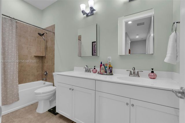 1785 NW 124th Place, Pembroke Pines, FL 33028
