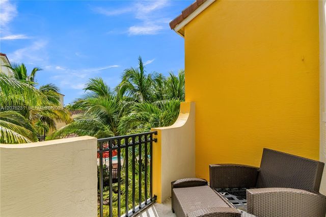 1785 NW 124th Place, Pembroke Pines, FL 33028