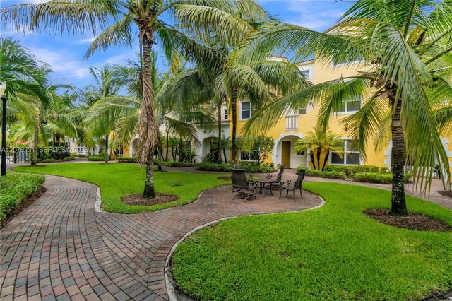 1785 NW 124th Place, Pembroke Pines, FL 33028