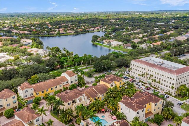 1785 NW 124th Place, Pembroke Pines, FL 33028