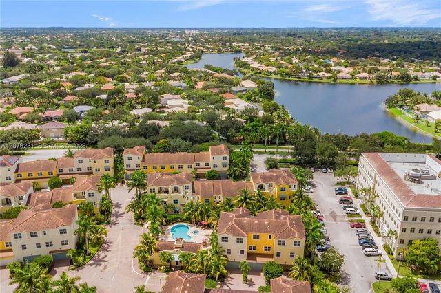 1785 NW 124th Place, Pembroke Pines, FL 33028