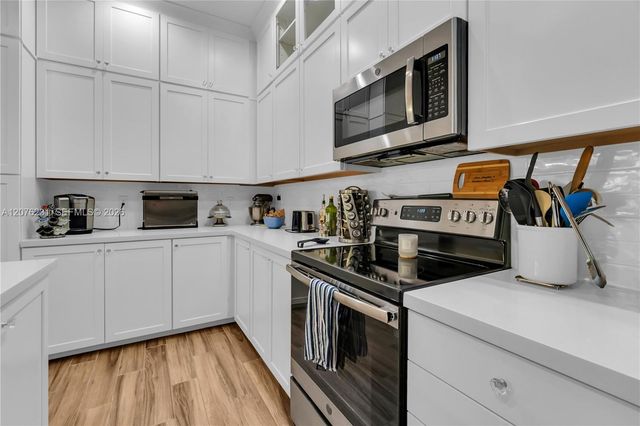 1785 NW 124th Place, Pembroke Pines, FL 33028