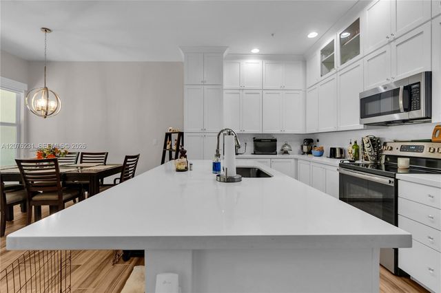 1785 NW 124th Place, Pembroke Pines, FL 33028