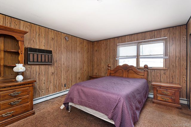 230 Yoakum Avenue, Farmingdale, NY 11735