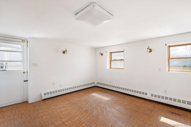 230 Yoakum Avenue, Farmingdale, NY 11735