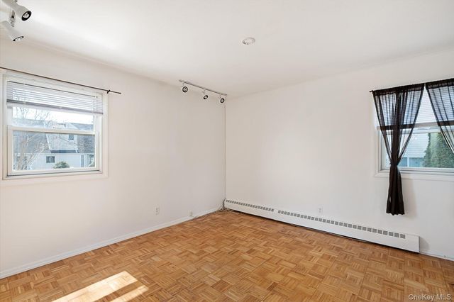 230 Yoakum Avenue, Farmingdale, NY 11735