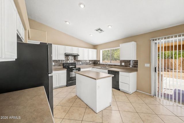 7410 W JONES Avenue, Phoenix, AZ 85043