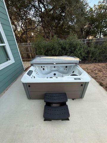 410 Summit Ridge DR N, Point Venture, TX 78645