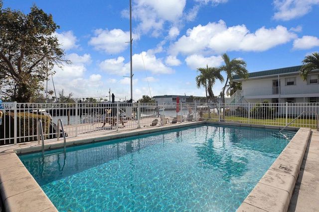 5301 Ocean Ter 1, Marathon, FL 33050
