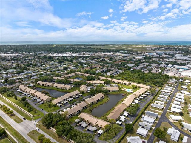 335 THREE LAKES LANE B, Venice, FL 34285