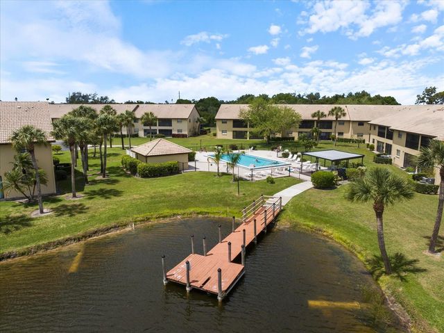 335 THREE LAKES LANE B, Venice, FL 34285