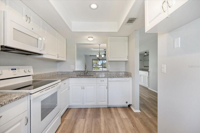 335 THREE LAKES LANE B, Venice, FL 34285