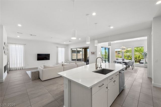 3060 Full Lotus Drive, Las Vegas, NV 89138