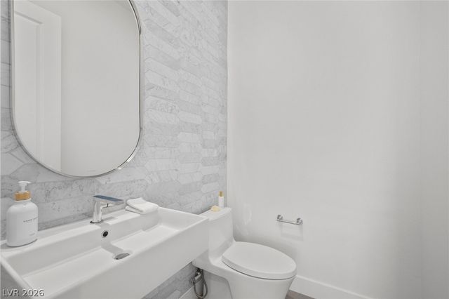 3060 Full Lotus Drive, Las Vegas, NV 89138