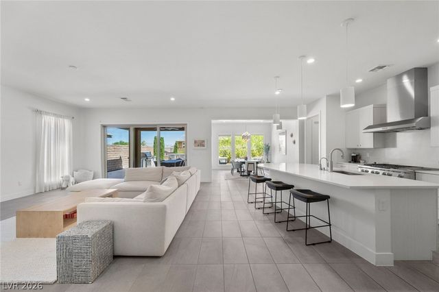 3060 Full Lotus Drive, Las Vegas, NV 89138