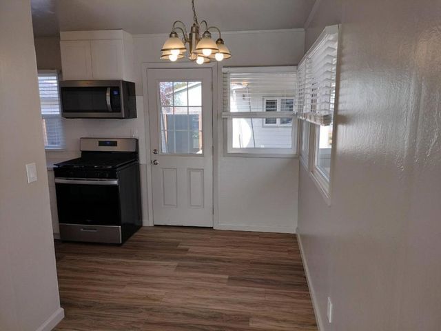 Dela Rosa Avenue, Monterey, CA 93940