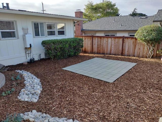 Dela Rosa Avenue, Monterey, CA 93940