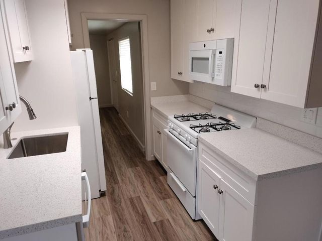 Dela Rosa Avenue, Monterey, CA 93940