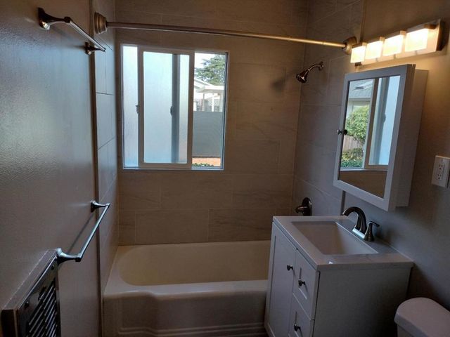 Dela Rosa Avenue, Monterey, CA 93940