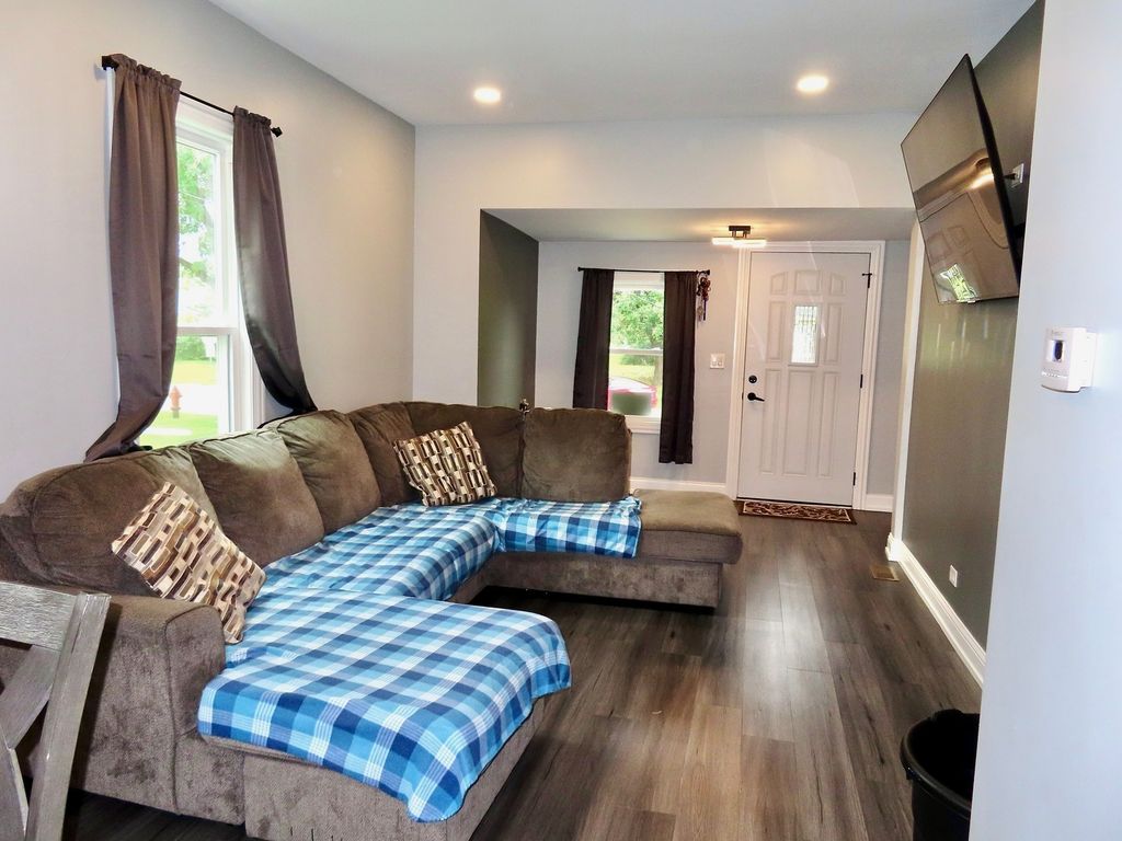 714 S Joliet Street, Joliet, IL 60436 — photo 3