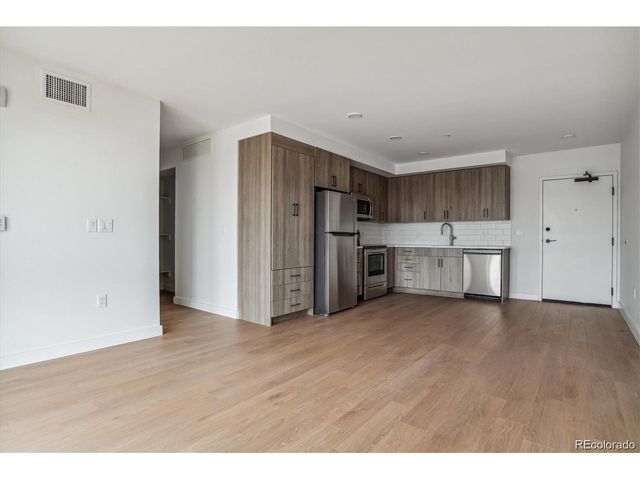 3575 Chestnut Pl 202, Denver, CO 80216
