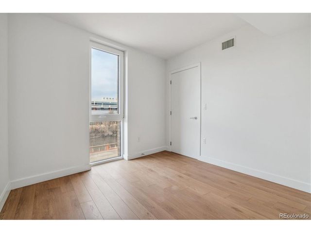 3575 Chestnut Pl 202, Denver, CO 80216