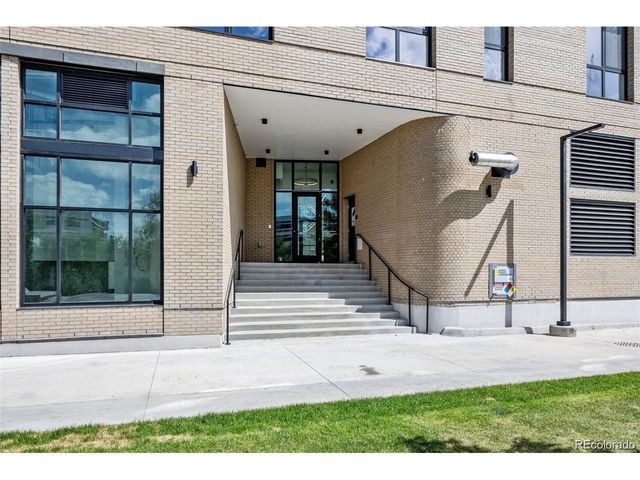 3575 Chestnut Pl 202, Denver, CO 80216