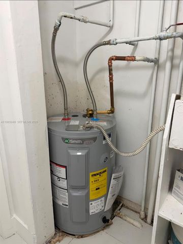 5500 SW 77th Ct 204, Miami, FL 33155