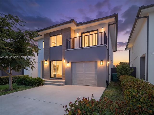 205 NW 12th Court, Florida City, FL 33034