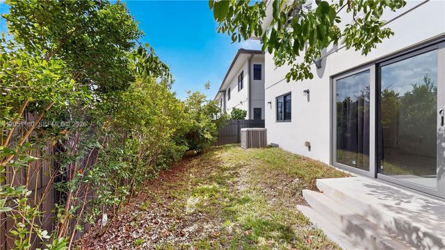 205 NW 12th Court, Florida City, FL 33034
