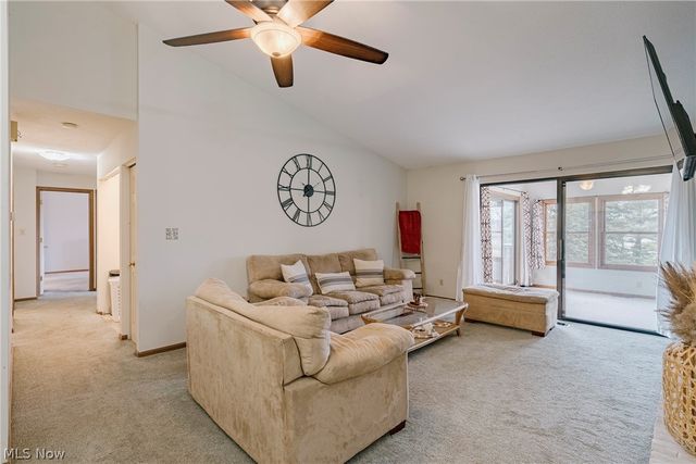 2889 Charing Cross Road NW, Canton, OH 44708