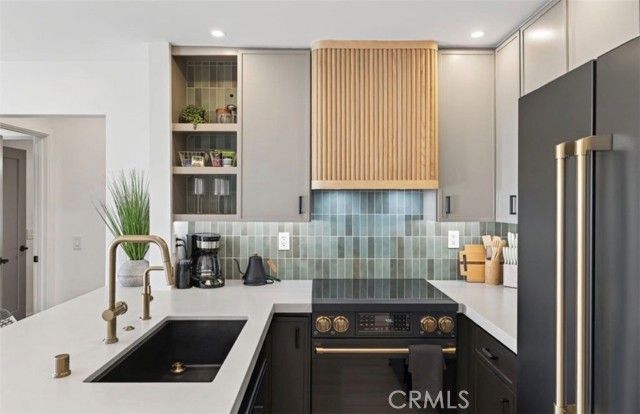 218 E Surfside, Port Hueneme, CA 93041