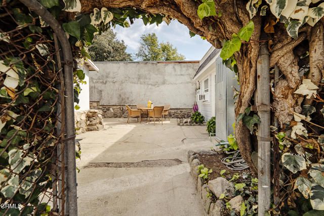 2843 Los Olivos Lane, La Crescenta, CA 91214